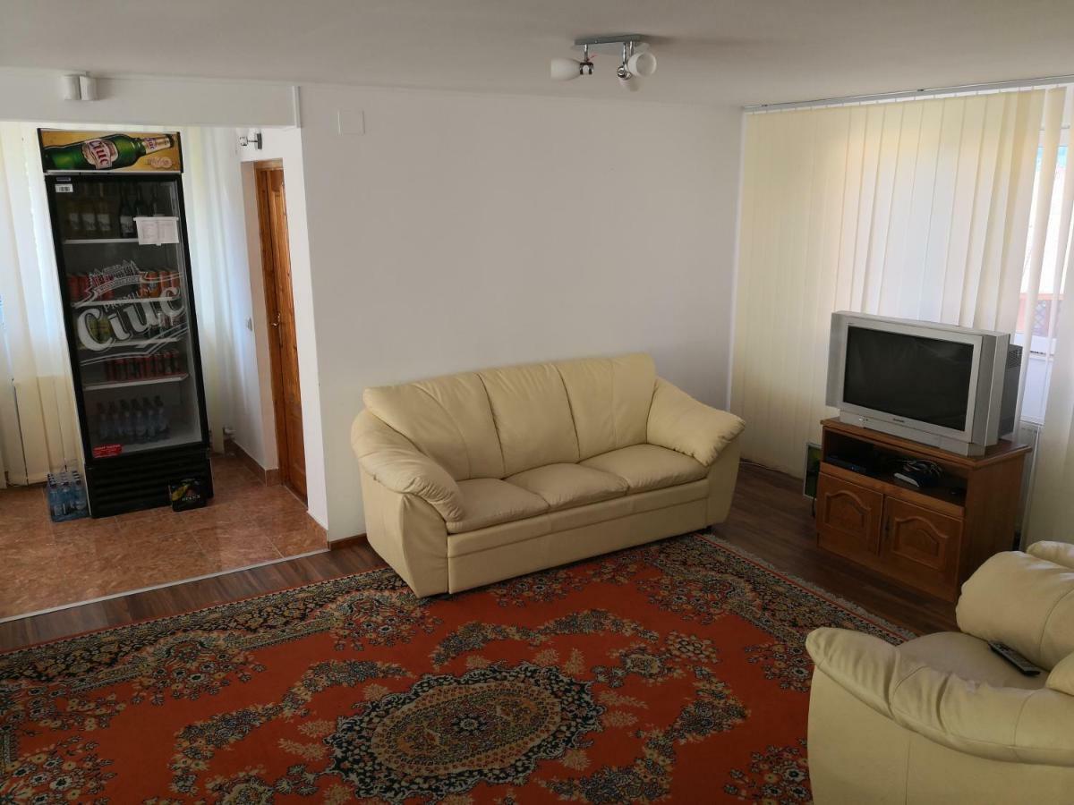 Casa De Vacanta Laurentiu Călimăneşti 外观 照片